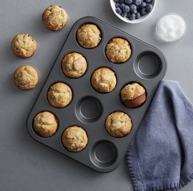 Muffin Pan Cupcake Mold Baking Tray (12 Cups)