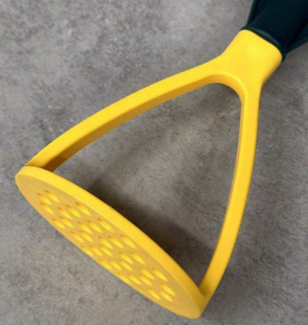 Comfortable Handle Potato Masher