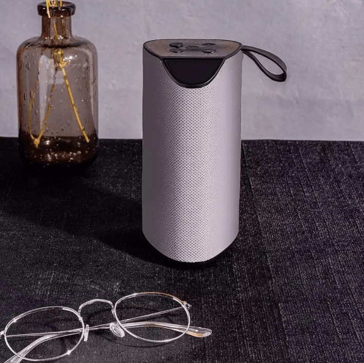 Splashproof Portable Bluetooth Speaker - DMC Wholesale
